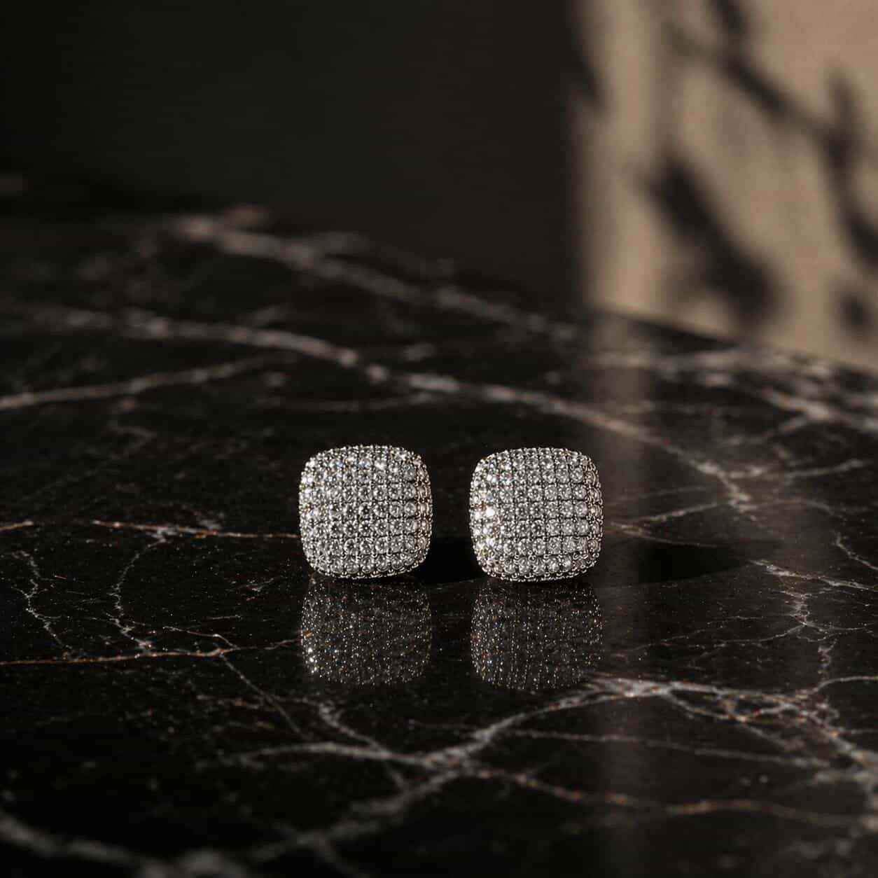 Zarcoon Cushion Studs