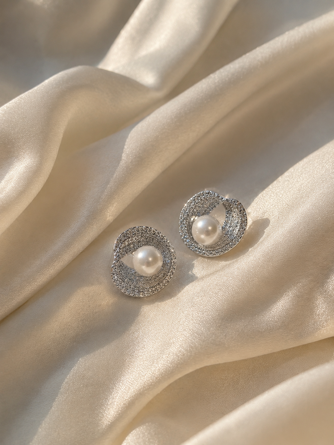 Pearl Orbit Studs